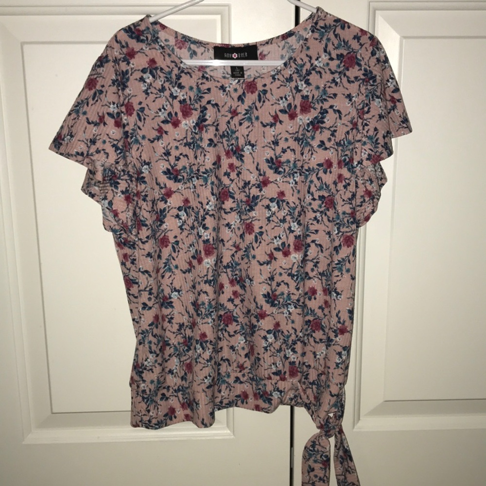 Cute flower punted blouse
